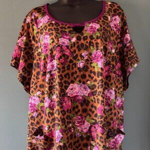 Betsey Johnson Scrub Top Women’s 3X Brown Pink Medical Butterfly Floral Cheetah